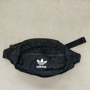 🚫SOLD🚫 Adidas Black Fanny Pack